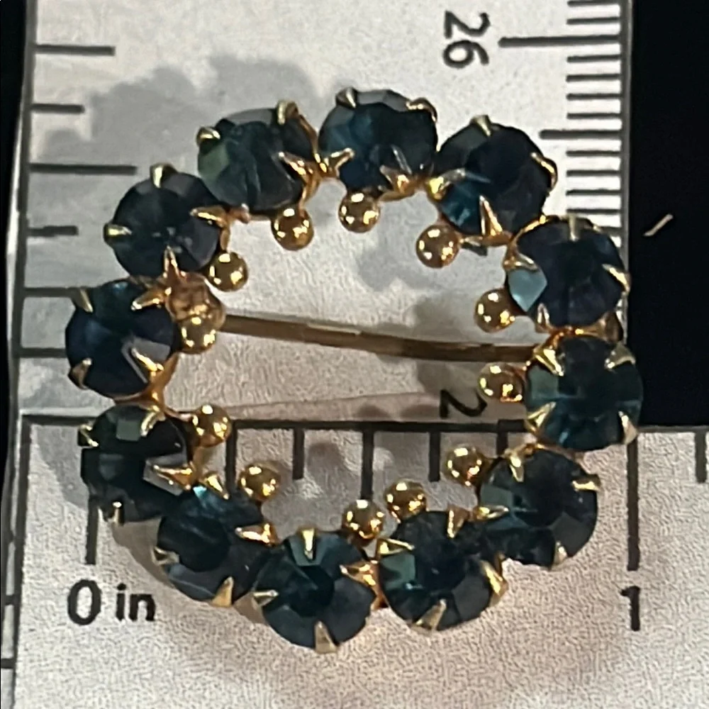 Elegant Gold and Blue Crystal Brooch - Picture 3 of 3